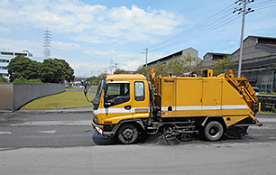 スイーパー（道路清掃車）